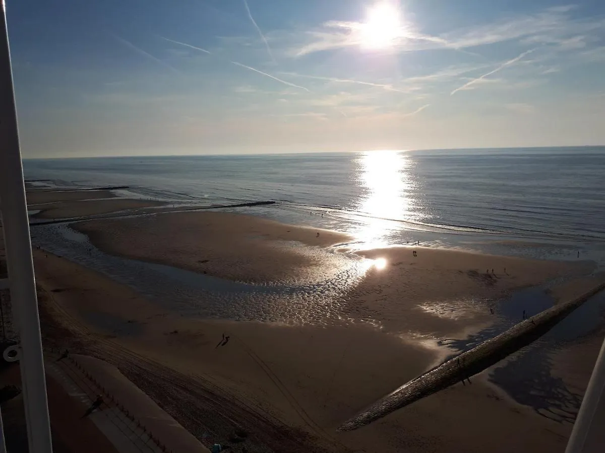 Charmant Appartement Met Frontaal Zeezicht Middelkerke 0*,