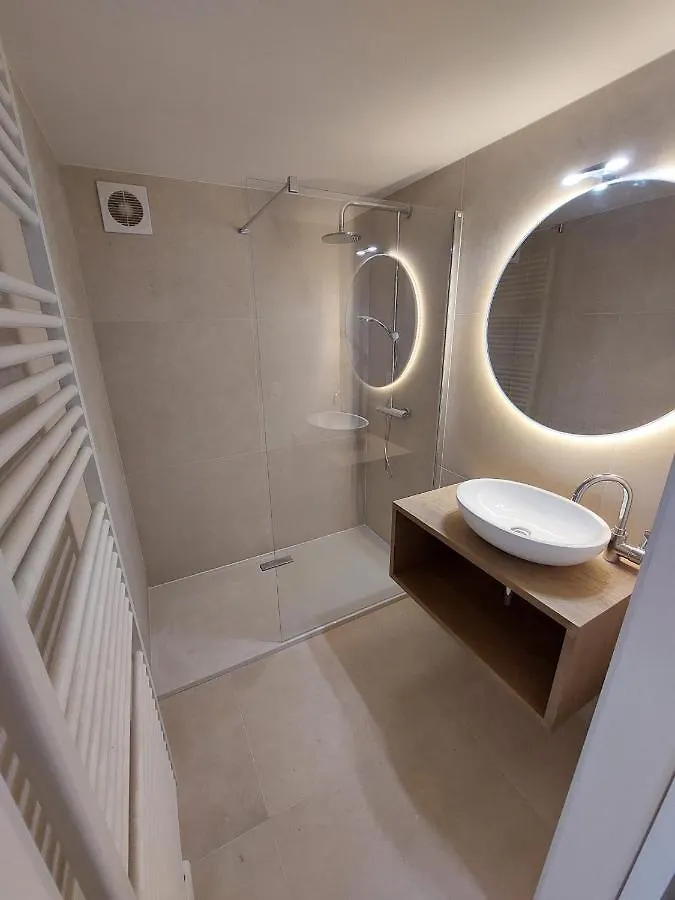 Charmant Appartement Met Frontaal Zeezicht Middelkerke Belgium