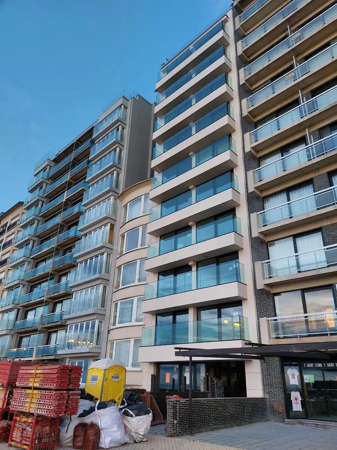 Charmant Appartement Met Frontaal Zeezicht Middelkerke Belgium