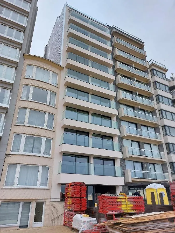 Charmant Appartement Met Frontaal Zeezicht Middelkerke