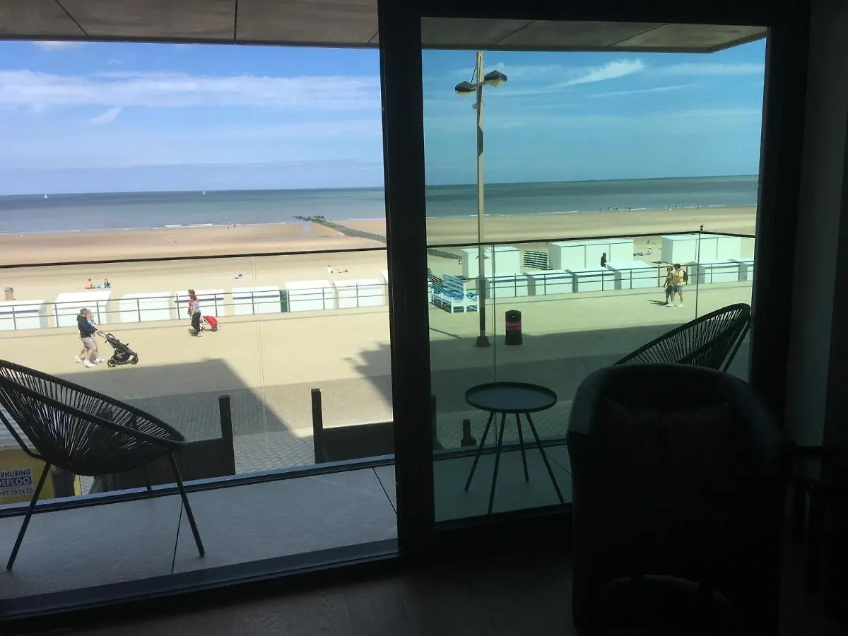 Charmant Appartement Met Frontaal Zeezicht Middelkerke 0*,