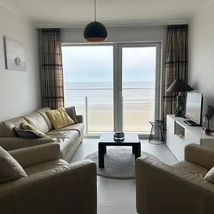 Met 2 Slaapkamers Op Zeedijk Appartement Middelkerke